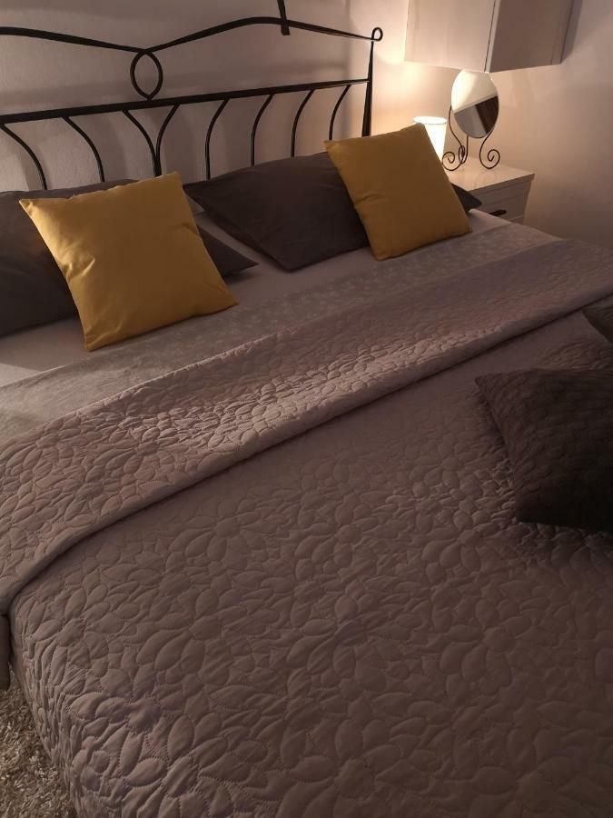 자다르 Apartman Mera 아파트 외부 사진